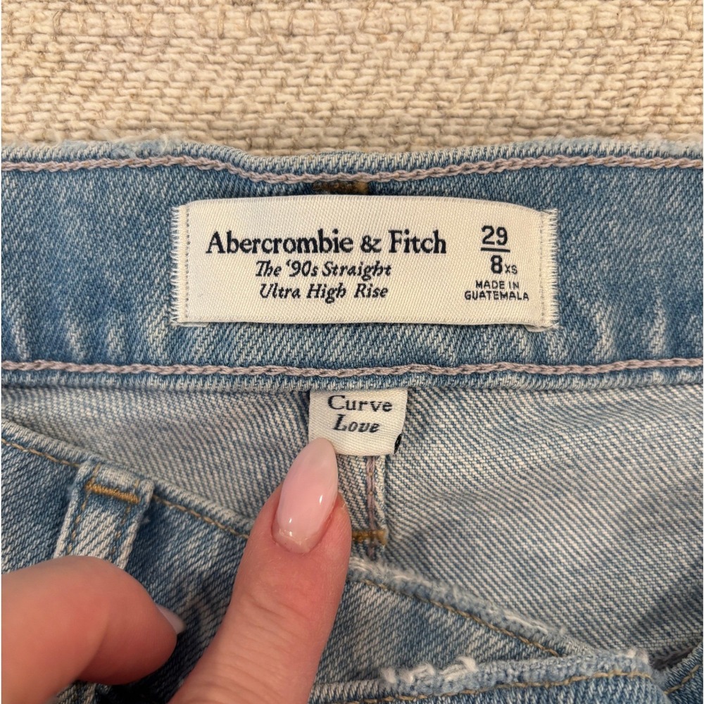 A&F Curve Love 90s Straight Criss Cross High Rise Jeans NWT 29/8 Extra Short - Picture 6 of 6
